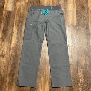 FIGS womens cade scrub pant and one pocket scrub top. Size small. Worn twice.